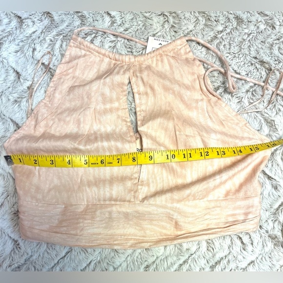 Roxy Peach Minerva Halter Top Surfer Style
Beach Summer Boho Chic NWT
Size Small - Picture 6 of 7